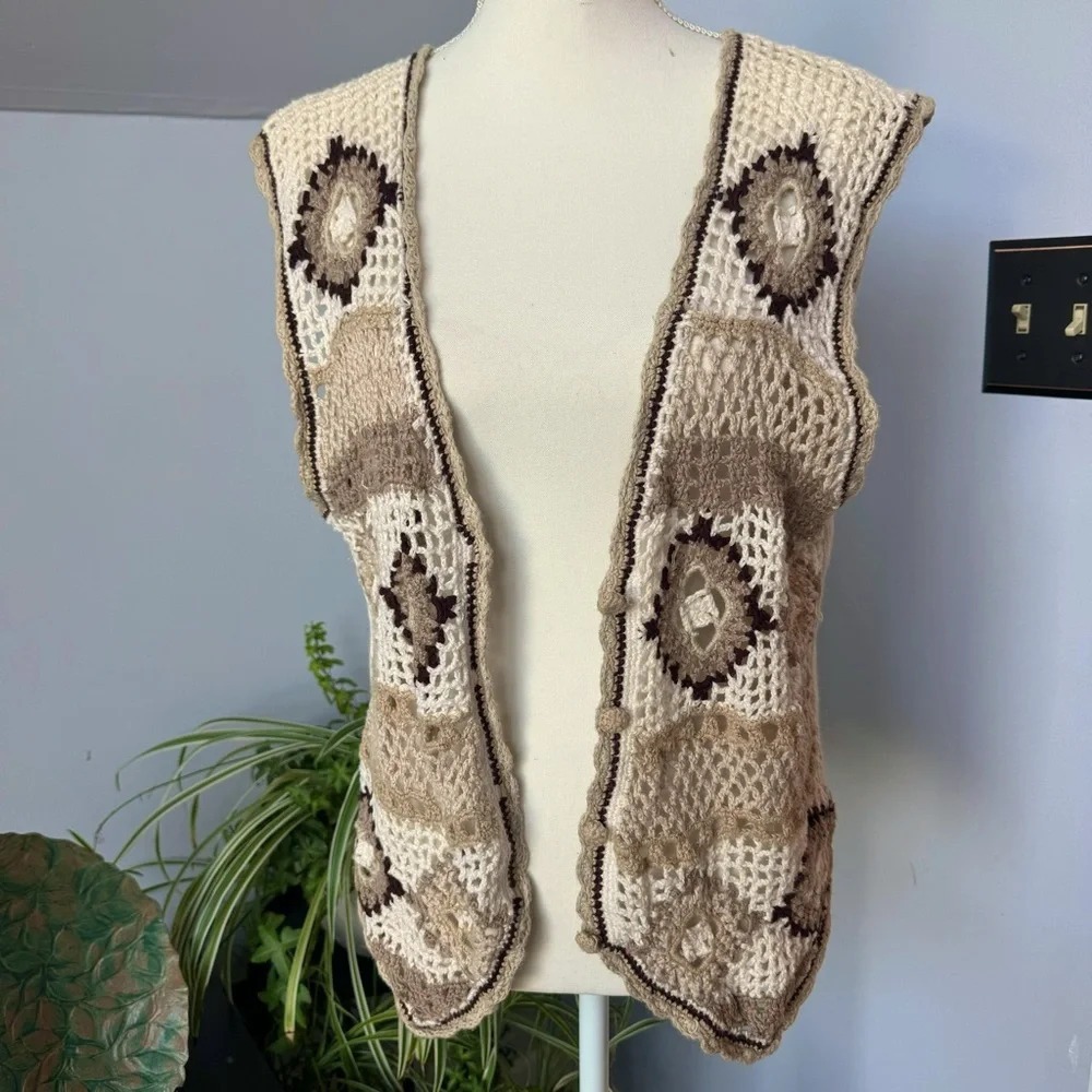 Crochet Button Up Sweater Vest‎ Cream Tan Brown Bohemian Festival Large